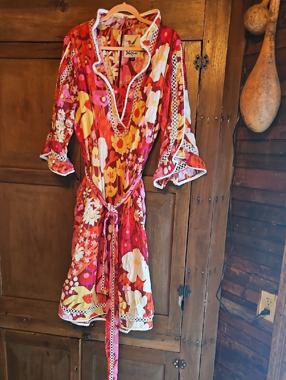 LESLEY EVERS 2X Bright Floral Tie-Waist Dress with Crochet Trim GORGOUS